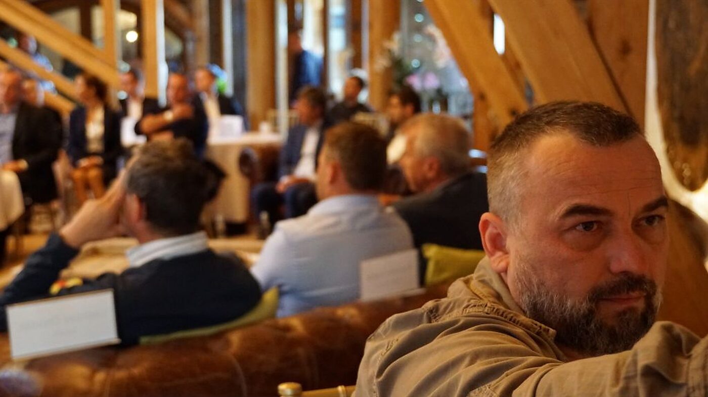 Farma Michael, Gäste am Anlass