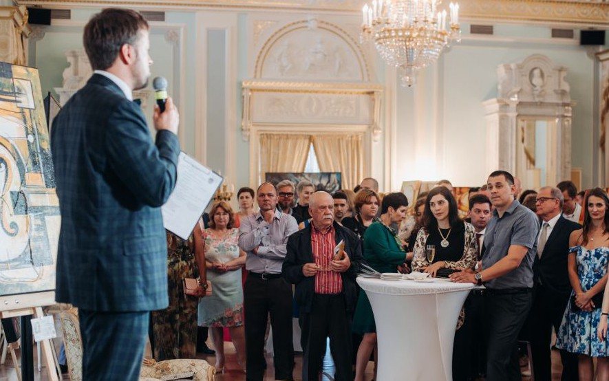 Exhibition of Joe Muczka jr. in the Konstantin Palace in Russia