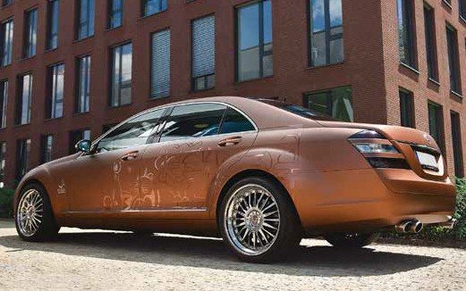Copper-coloured wrapped saloon with a line motif by Joe Muczka jr.